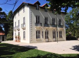 Luxurious royal estate in historic Sintra paradise，位于辛特拉的乡间豪华旅馆