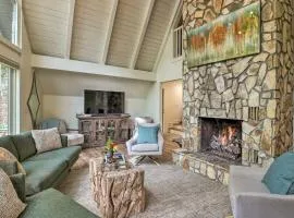 1 Mi to Town: Chalet-Style Highlands Retreat