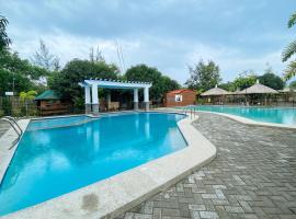 RedDoorz @ Les Amoure Beach Resort Zambales，位于Sinabacan的酒店