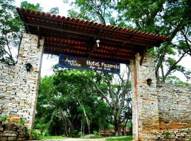 Águas Vivas Hotel Fazenda，位于皮雷诺波利斯的乡间豪华旅馆