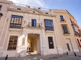 Real Casa de la Moneda Deluxe Apartments