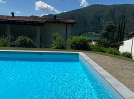 Bellissimo appartamento con giardino sul lago di Lugano，位于莫尔科泰的酒店