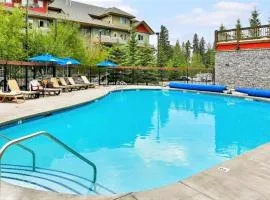 Renovated Condo, 2BR, 2BA, Heated Pool, 3 Hot Tubs, Pets Welcome!