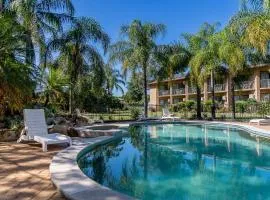 Charbonnier Motor Inn