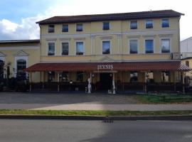 Hotel & Restaurant Jevsis，位于奥拉宁堡的酒店