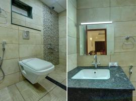OYO 26743 Emirates Regency，位于卡萨拉戈德的酒店