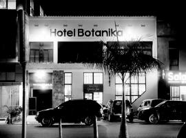 Botanika Hotel，位于布琼布拉巴士总站及出租车站附近的酒店