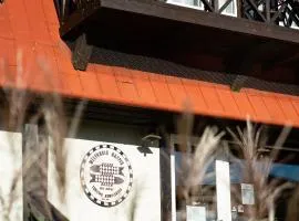 Mėlynojo karpio namas