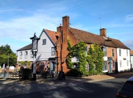 The Bell Inn, Rickinghall，位于Rickinghall的酒店