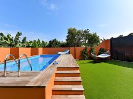 Arucas Pool & Relax by VillaGranCanaria，位于阿鲁卡斯的度假屋