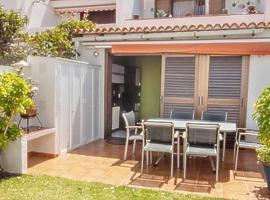 Villa in Parque Santiago 1 , sea View and all the Confort That you Need!，位于美洲海滩的木屋