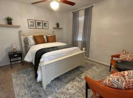 Shiloh House 3-bed, 2 bath, living room, garage，位于阿马里洛的乡村别墅