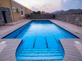 Algor Farm，位于Qūr的酒店