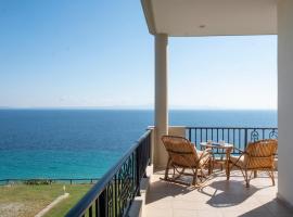 Aegean Blue Horizon，位于阿菲托斯的公寓式酒店