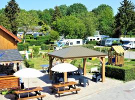 Camping Paris Beau Village，位于Villiers-sur-Orge的豪华帐篷营地