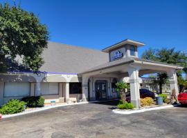 Knights Inn San Antonio near Frost Bank Center，位于圣安东尼奥的汽车旅馆