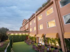 The Lalita Grand Mathura- Vrindavan，位于马图拉的酒店