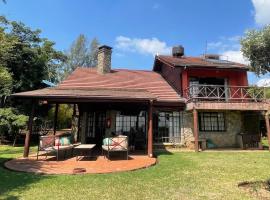 Francolin Cottage at Great Rift Valley Lodge & Golf Resort Naivasha，位于奈瓦沙的乡村别墅