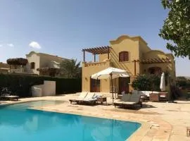 Gorgeous Villa in Gouna with Heated Private Pool