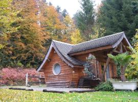 Charmant chalet aux portes d'Epinal，位于埃皮纳勒的酒店