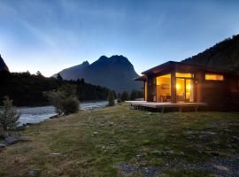 Milford Sound Lodge，位于米尔福德峡湾的山林小屋