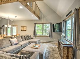 Secluded New Durham Home with Mtn and Lake Views!，位于New Durham的酒店