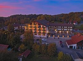 Wellnesshotel Zum Koch，位于Ortenburg的酒店