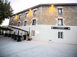 Hôtel La Batisse，位于Crémieu的酒店