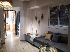 LAU 09 Studio Terrasse，位于拉巴特的酒店