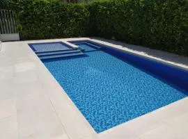 PRECIOSA CASA con Piscina, Jacuzzi y BBQ en Girardot