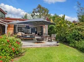 Westhay Stables - Paparoa Holiday Home