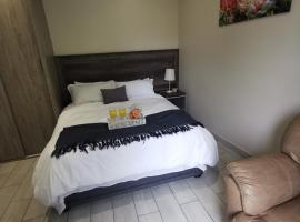 Up21 Guest House，位于博克斯堡的酒店