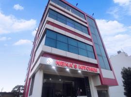 Hotel Neha Highway Inn，位于阿布罗阿德的酒店