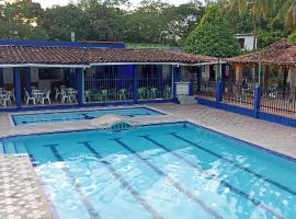 HOTEL CAMPESTRE GALAXIA，位于Puerto Berrío的酒店