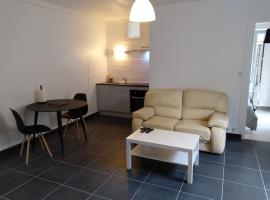 O'Couvent - Appartement 44 m2 - 1 chambre - rdc ext，位于萨兰莱班的宠物友好酒店