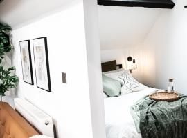 Urban Loft Apartment • 1 Bedroom • Manchester，位于阿什顿下安林恩的酒店