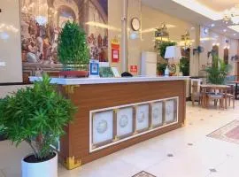Thanh Hang Hotel near Emerald My Dinh