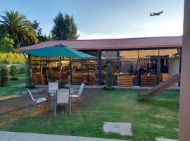 Quinta San Felipe，位于塔巴贝拉苏克雷元帅国际机场 - UIO附近的酒店