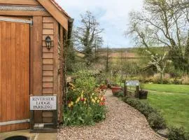 Riverside Lodge