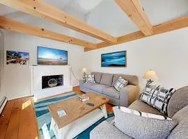 Cozy Charming Cottage