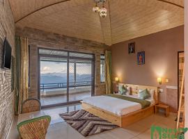 Nesta Binsar - Rudra Himalayan Retreat，位于宾萨尔的酒店