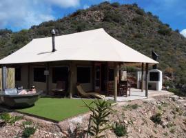 Grysbokkloof Private Nature reserve luxury Glamping 6km from Montagu，位于蒙塔古的豪华帐篷营地