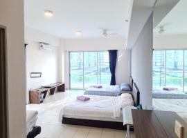 Aeropod KK Corner Unit Near City and Airport 4 pax Free Parking，位于哥打京那巴鲁北婆罗洲铁路附近的酒店