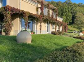 CASCINA SERRA ECO-HOUSE beb，位于Muzzano的酒店