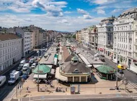 Free Parking Vienna Naschmarkt Air Con fast Wifi