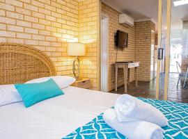 Busselton Villas and Glamping Village，位于巴瑟尔顿的酒店