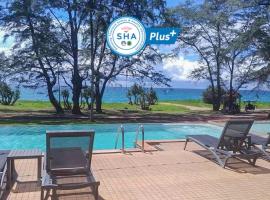 Coriacea Beachfront Boutique Phuket Resort - SHA Plus，位于迈考海滩普吉岛国际机场 - HKT附近的酒店