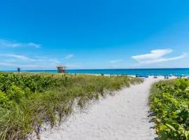 South Florida Spacious Oasis 4BR Retreat with 2 King Beds, Amazing Pool, near Beaches