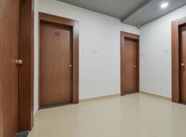 OYO Townhouse 498 Hotel Western，位于那格浦尔的酒店