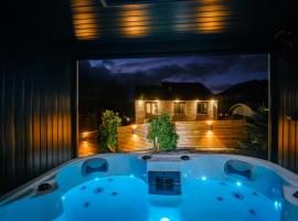 Rockside - Luxury 1 bedroom home with hot tub central, parking pet friendly hot tub turns off 930pm，位于温德米尔的度假屋